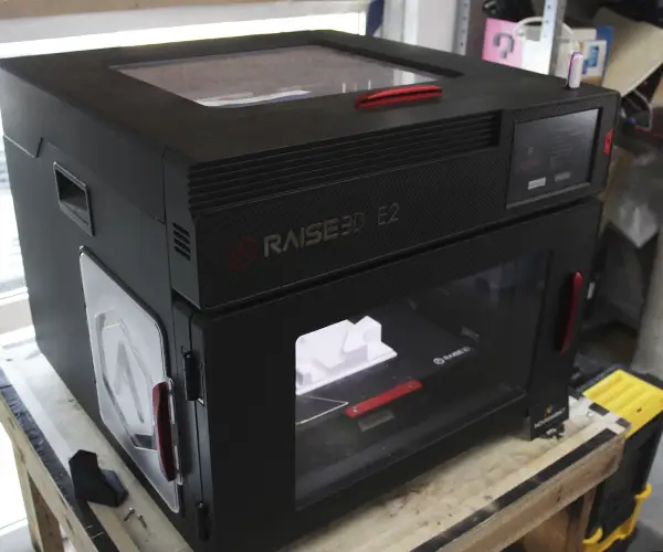 Impresora 3D de escritorio de doble extrusor independiente Raise3D E2